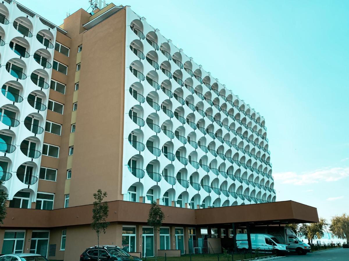 Marine Apartman By Bltn Siofok Luaran gambar
