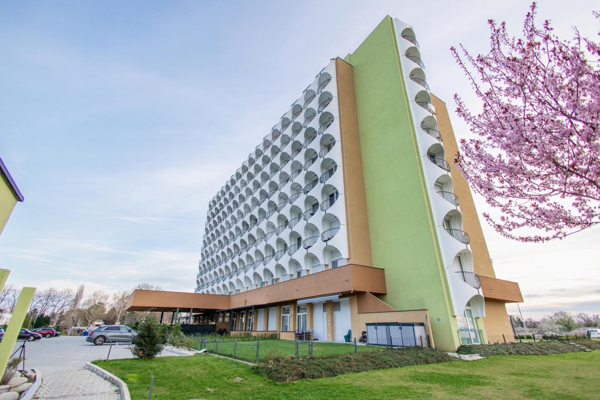 Marine Apartman By Bltn Siofok Luaran gambar